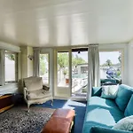 Apartament Woonark Westeinder With Kayaks Close To Schiphol Airport