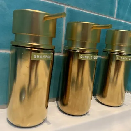 Woonark Westeinder With Kayaks Close To Schiphol Airport