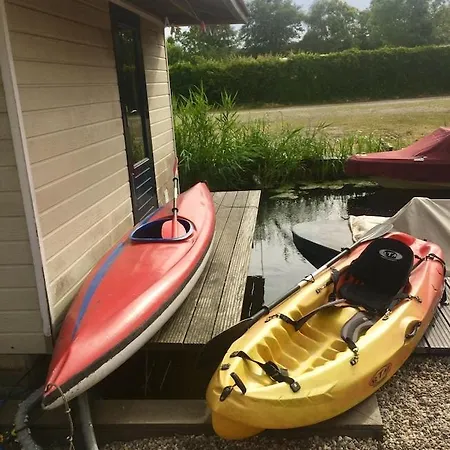 Woonark Westeinder With Kayaks Close To Schiphol Airport *