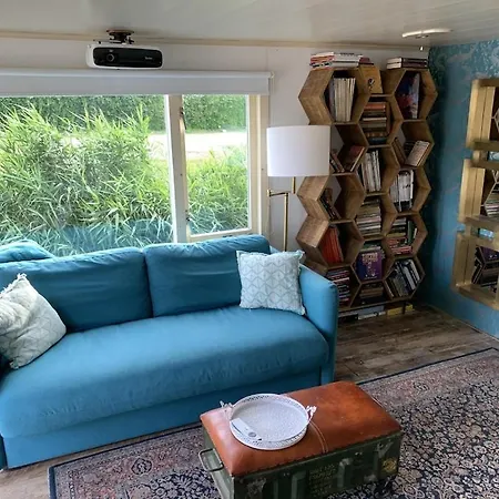 Woonark Westeinder With Kayaks Close To Schiphol Airport